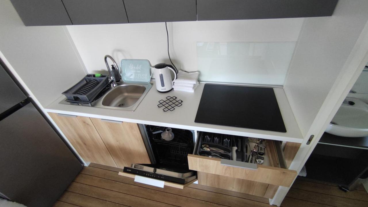 New Adria Mobile Home - Camp Vala Orebic Exterior photo